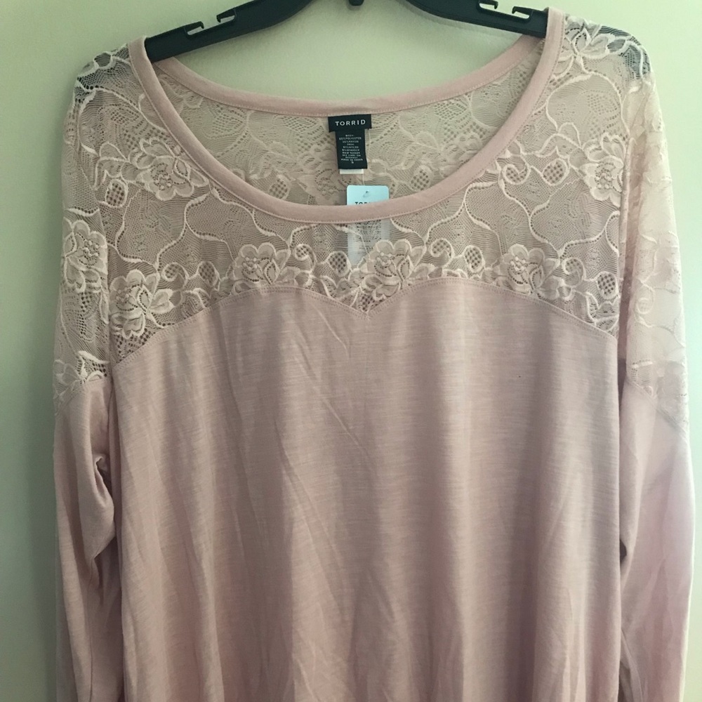 Torrid shirt size 3